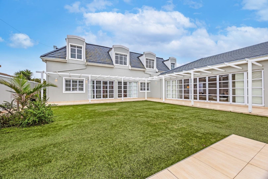 7 Bedroom Property for Sale in Flamingo Vlei Western Cape